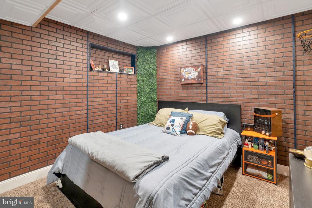 2177 N HILL CAMP RD, Pottstown, PA 19465