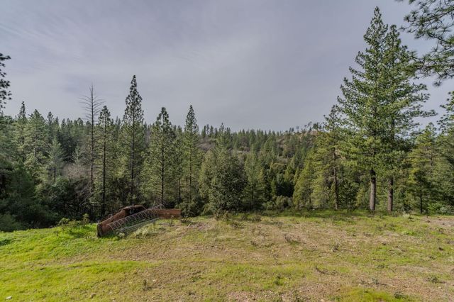 15891 Shake Ridge Rd, Sutter Creek, CA 95685