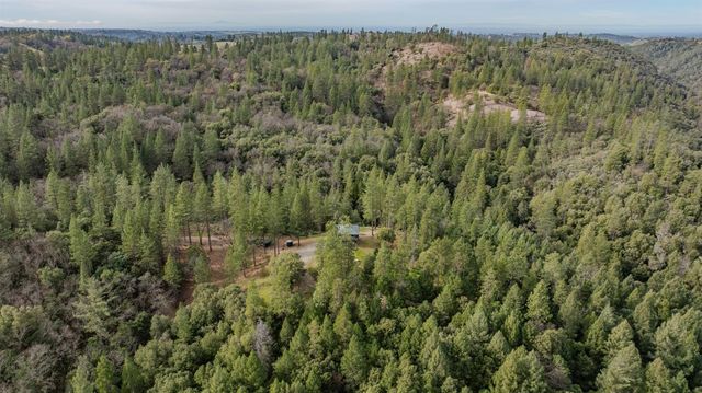 15891 Shake Ridge Rd, Sutter Creek, CA 95685