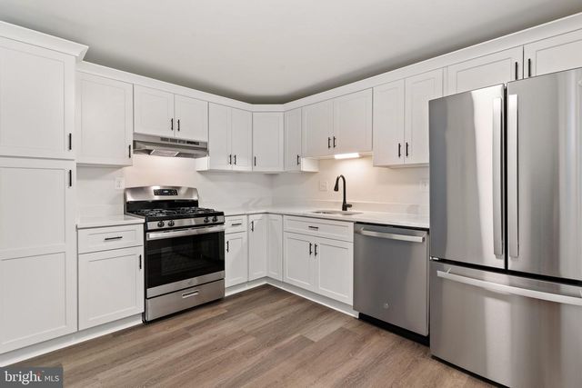 2552 LISA DR, Waldorf, MD 20601