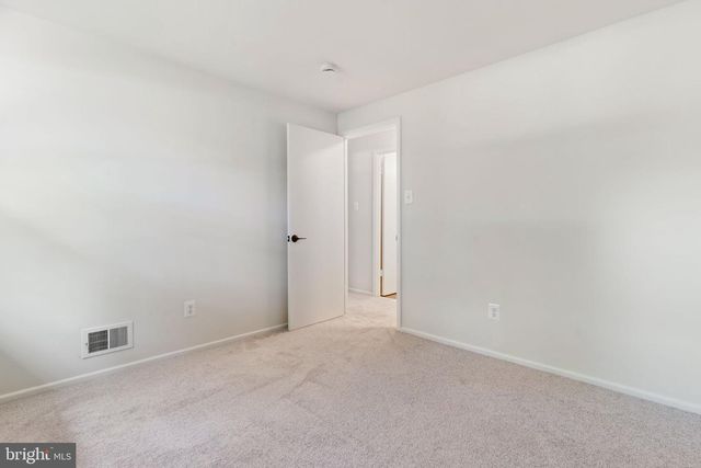 2552 LISA DR, Waldorf, MD 20601