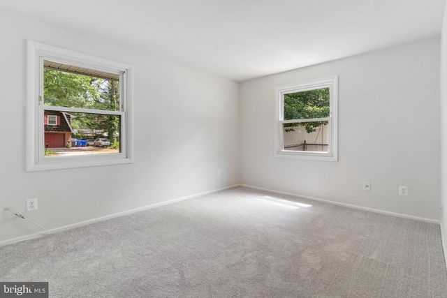 2552 LISA DR, Waldorf, MD 20601