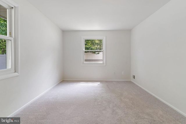 2552 LISA DR, Waldorf, MD 20601