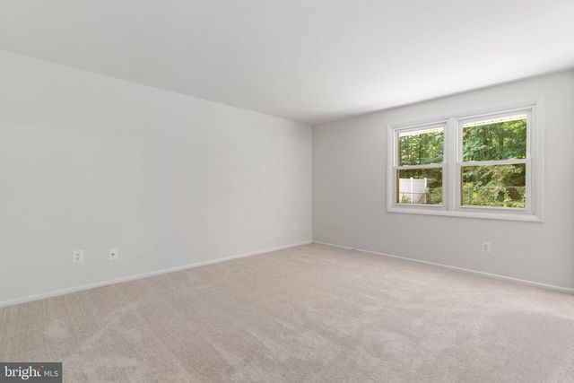 2552 LISA DR, Waldorf, MD 20601