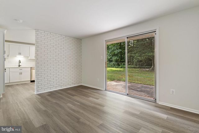 2552 LISA DR, Waldorf, MD 20601