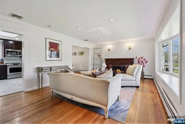 949 Oradell Avenue, Oradell, NJ 07649