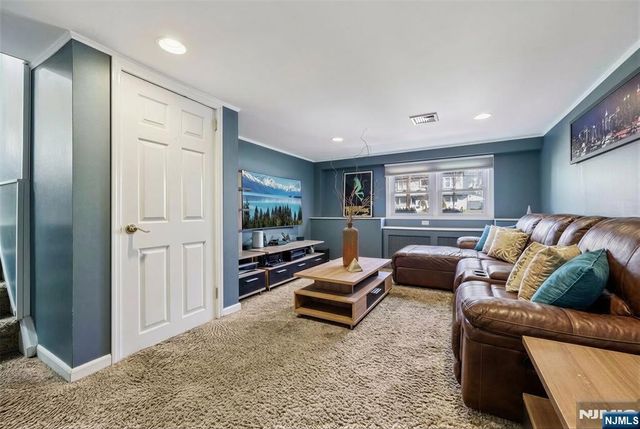 949 Oradell Avenue, Oradell, NJ 07649