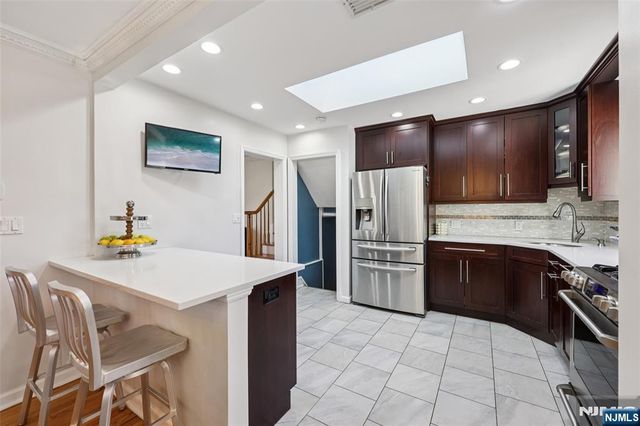 949 Oradell Avenue, Oradell, NJ 07649