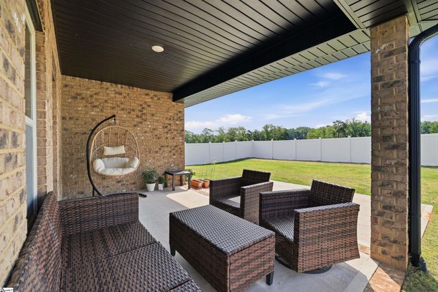 50 Woodcross Drive, Simpsonville, SC 29681