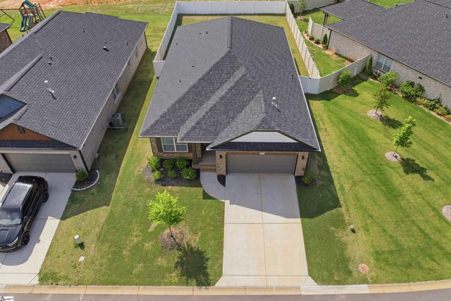 50 Woodcross Drive, Simpsonville, SC 29681