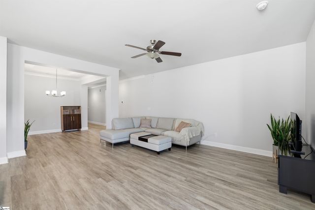 50 Woodcross Drive, Simpsonville, SC 29681