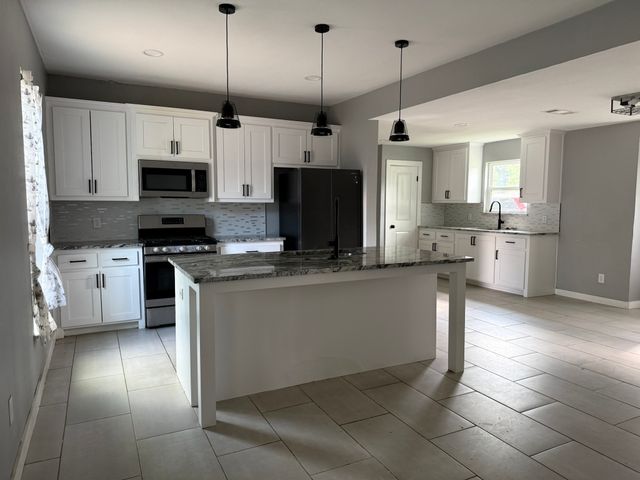 202 4th Street, Joshua, TX 76058