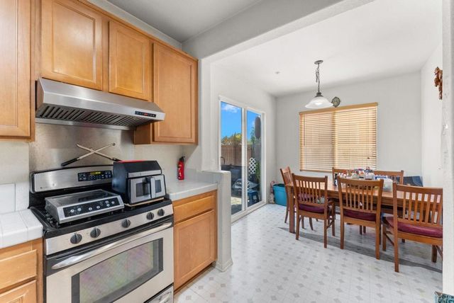 10266 Spruce Woodlands Way Way, Escondido, CA 92026