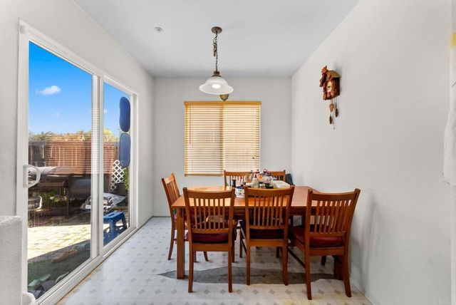 10266 Spruce Woodlands Way Way, Escondido, CA 92026