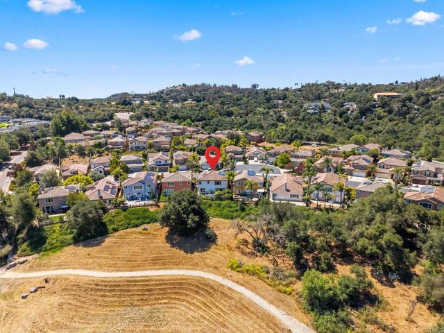 10266 Spruce Woodlands Way Way, Escondido, CA 92026