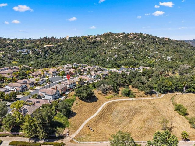 10266 Spruce Woodlands Way Way, Escondido, CA 92026