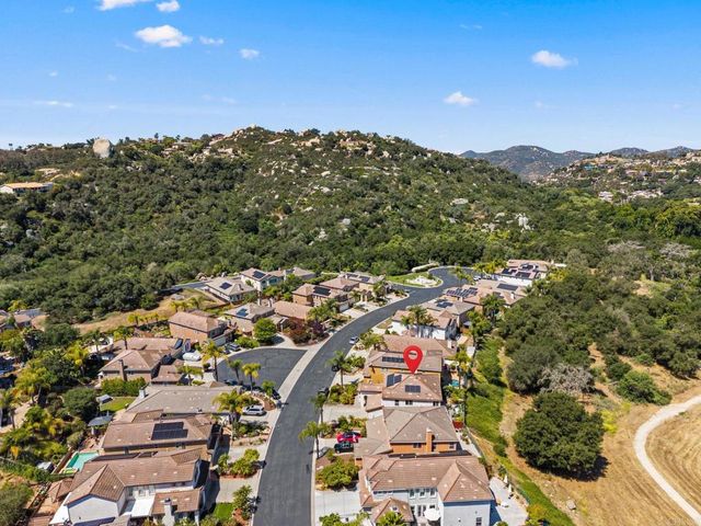10266 Spruce Woodlands Way Way, Escondido, CA 92026