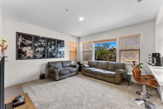 10266 Spruce Woodlands Way Way, Escondido, CA 92026