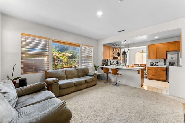 10266 Spruce Woodlands Way Way, Escondido, CA 92026