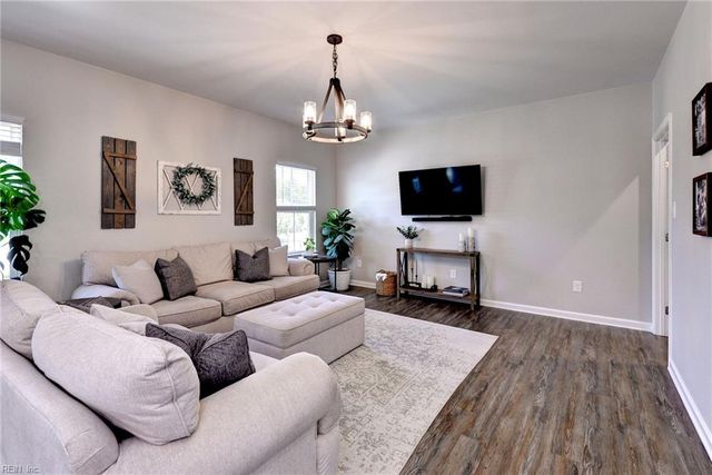 612 Clements Mill TRCE, Williamsburg, VA 23185