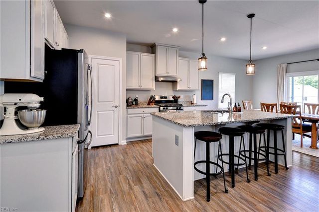 612 Clements Mill TRCE, Williamsburg, VA 23185