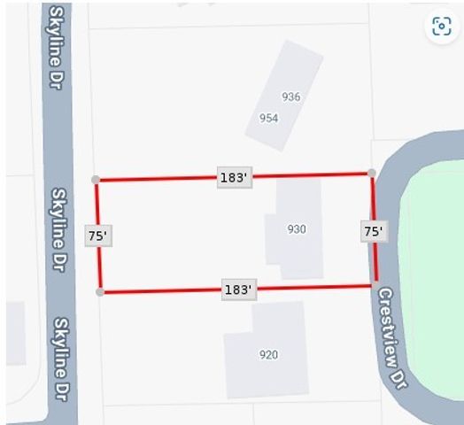 930 Crestview Dr, Ellwood City, PA 16117