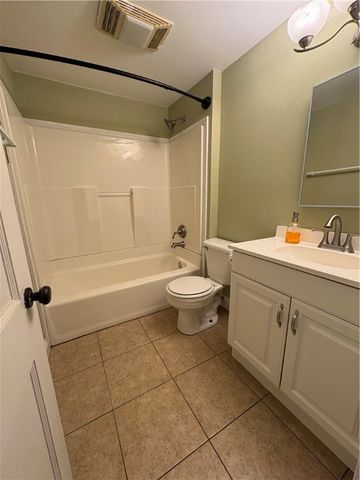 650 McClinton Street, Fayetteville, AR 72701