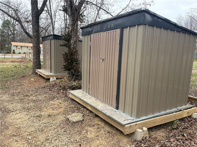 650 McClinton Street, Fayetteville, AR 72701