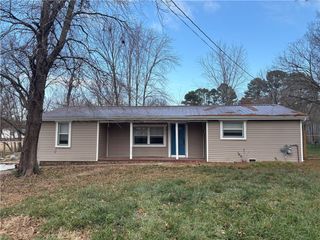 650 McClinton Street, Fayetteville, AR 72701