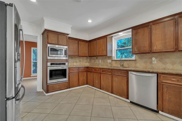 10818 Elmdale Drive, Houston, TX 77070