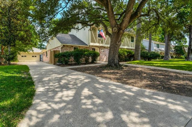 10818 Elmdale Drive, Houston, TX 77070