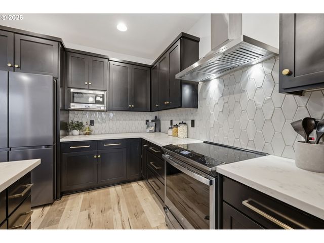 2361 ROLLIE Loop, Eugene, OR 97405