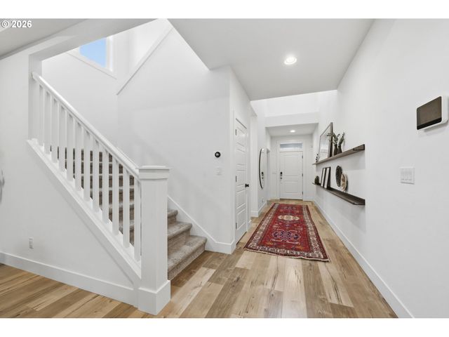 2361 ROLLIE Loop, Eugene, OR 97405