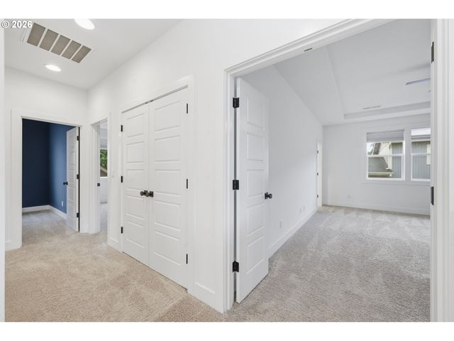 2361 ROLLIE Loop, Eugene, OR 97405