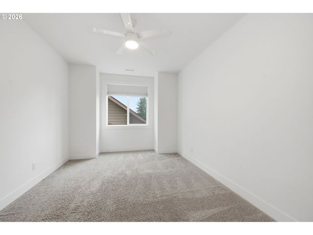 2361 ROLLIE Loop, Eugene, OR 97405