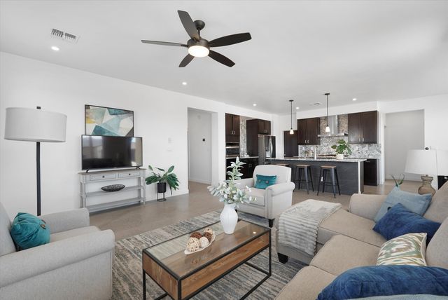 609 2nd Street NE, Rio Rancho, NM 87124