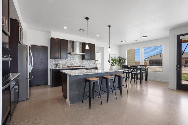 609 2nd Street NE, Rio Rancho, NM 87124