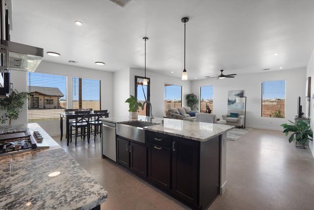 609 2nd Street NE, Rio Rancho, NM 87124