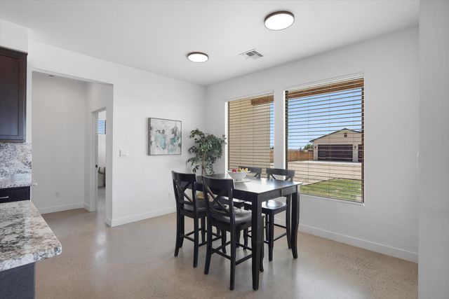 609 2nd Street NE, Rio Rancho, NM 87124