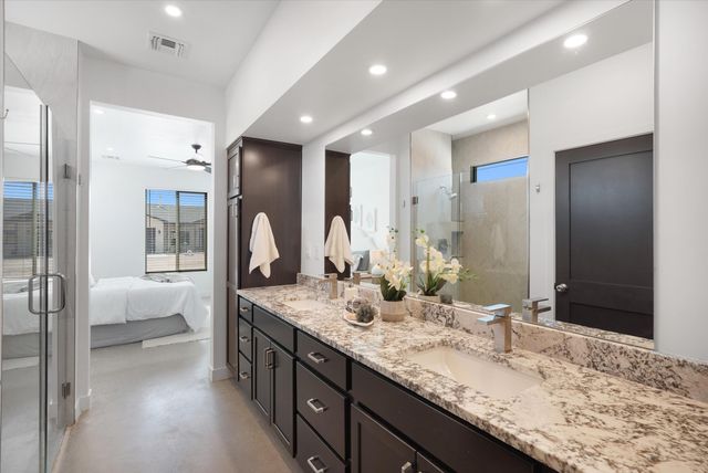 609 2nd Street NE, Rio Rancho, NM 87124