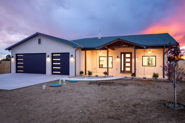 609 2nd Street NE, Rio Rancho, NM 87124