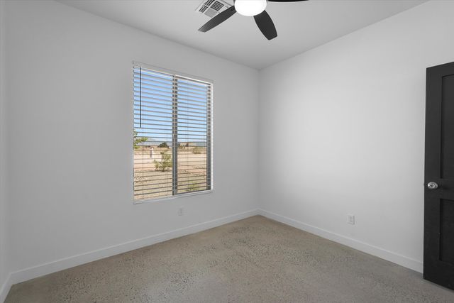 609 2nd Street NE, Rio Rancho, NM 87124