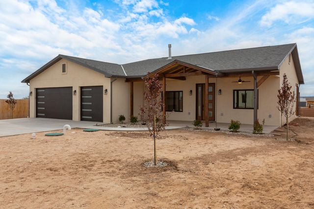 609 2nd Street NE, Rio Rancho, NM 87124