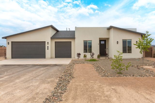 609 2nd Street NE, Rio Rancho, NM 87124