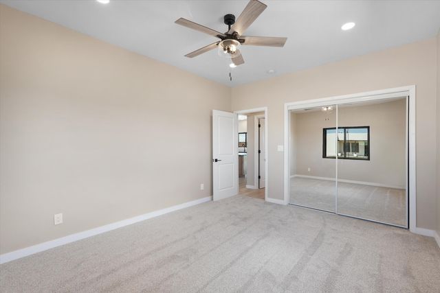 609 2nd Street NE, Rio Rancho, NM 87124