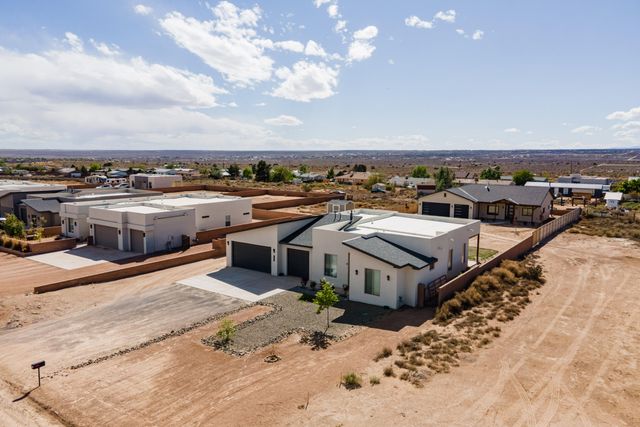 609 2nd Street NE, Rio Rancho, NM 87124