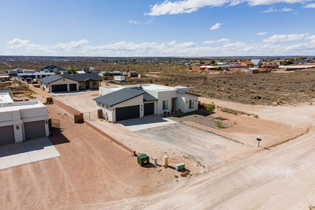 609 2nd Street NE, Rio Rancho, NM 87124