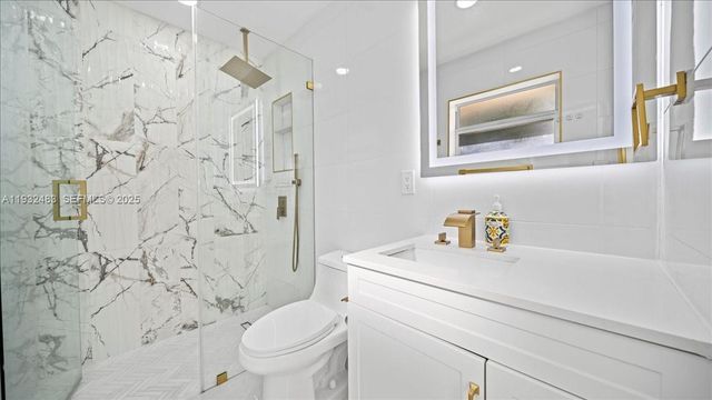 2279 Nova Village Dr, Davie, FL 33317