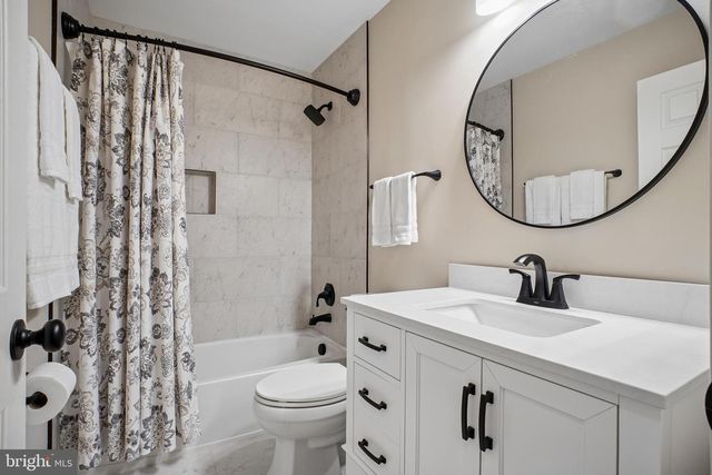 5989 GRAND PAVILION WAY, Alexandria, VA 22303