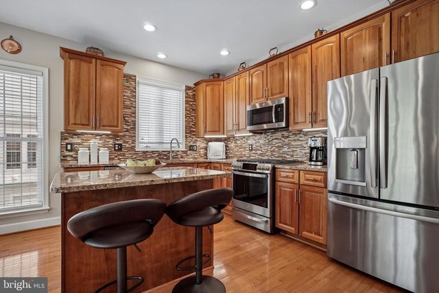 5989 GRAND PAVILION WAY, Alexandria, VA 22303